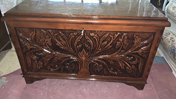 Bengi Ticaret Çeyiz Sandık 18040 Ahşap Kayın El Oyma Model Kilitli Parlak Ceviz Natüre El Yapım