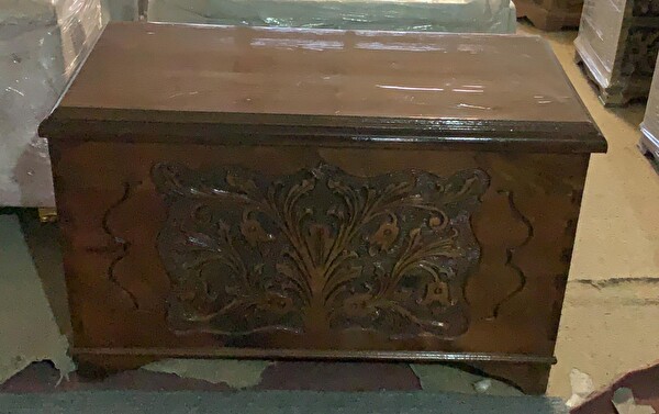 Bengi Ticaret Çeyiz Sandık 18040 Ahşap Kayın El Oyma Model Kilitli Parlak Ceviz Natüre El Yapım