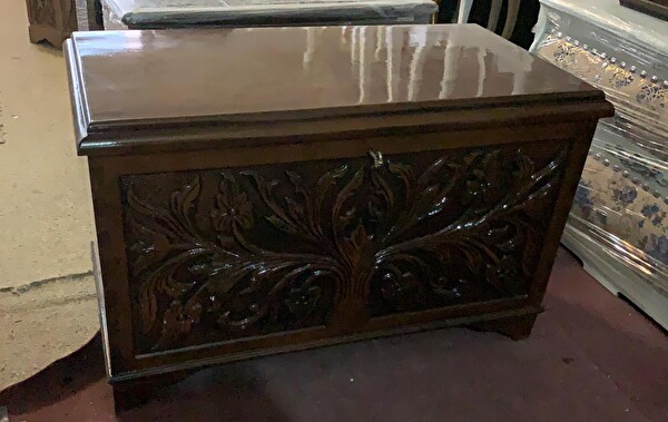 Bengi Ticaret Çeyiz Sandık 18040 Ahşap Kayın El Oyma Model Kilitli Parlak Ceviz Natüre El Yapım