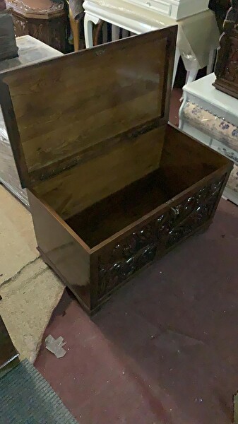 Bengi Ticaret Çeyiz Sandık 18040 Ahşap Kayın El Oyma Model Kilitli Parlak Ceviz Natüre El Yapım