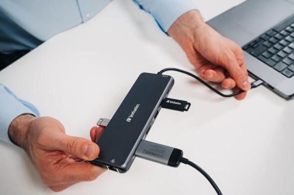 Verbatim 32153 USB-C Pro 13 Port Hub CMH-13