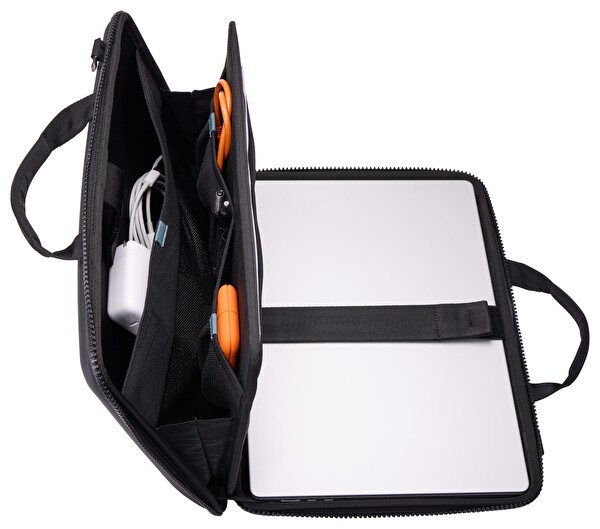 Thule Gauntlet CA.TGAE2557BLK 5 MacBook Çantası 16 Siyah
