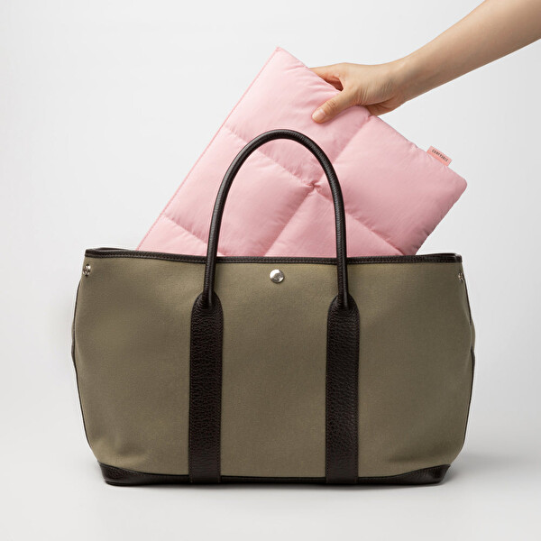 Comfyable Suya Dayanıklı Puffy MacBook Air-Pro Laptop Kılıfı - M5-M4-M3-M2-M1 Uyumlu - Pembe