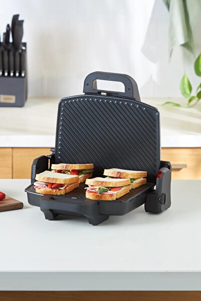 Karaca Future Essential 1800 W Matte Black Tost Makinesi