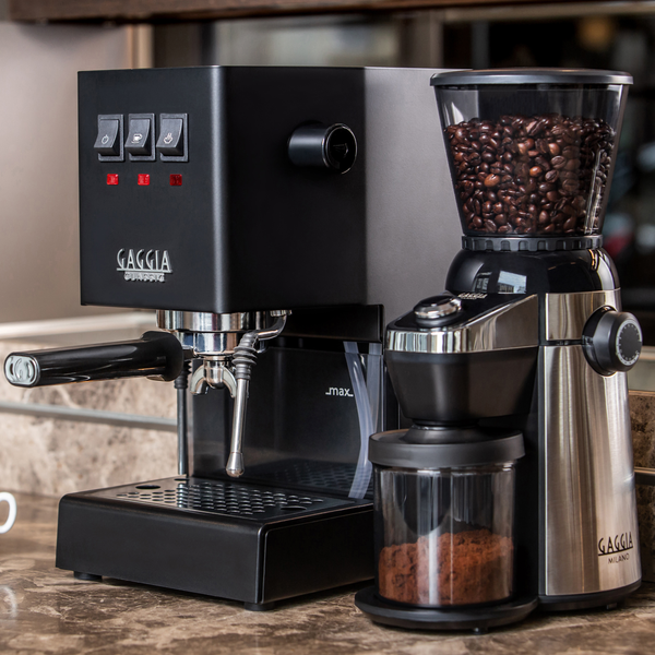 Gaggia RI9481/14 New Classic EVO 2023 Siyah Espresso Makinesi
