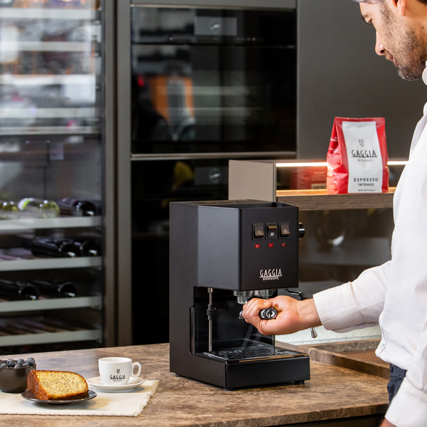 Gaggia RI9481/14 New Classic EVO 2023 Siyah Espresso Makinesi