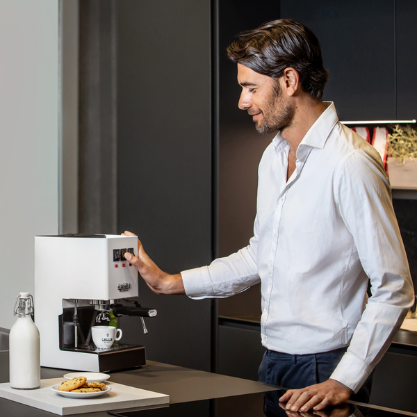 Gaggia RI9481/13 New Classic EVO 2023 Beyaz Espresso Makinesi