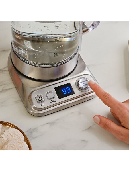 Karaca Refika'dan XL Chrome 2200 W Cam Çay Makinesi