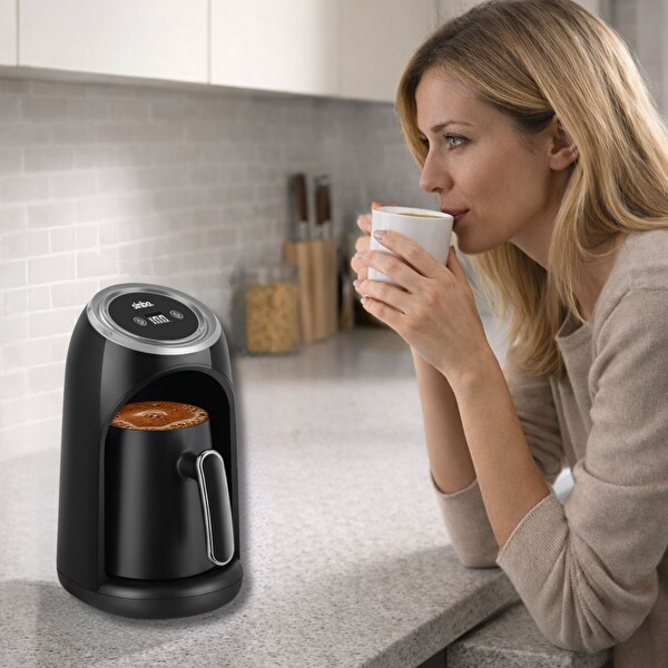 Sinbo SCM-2990 1-4 Fincan Kapasite Bol Köpük Dijital Göstergeli Otomatik Türk Kahve Makinesi Siyah