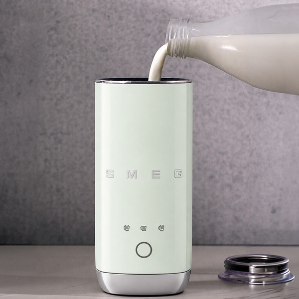 Smeg MFF02PGEU Süt Köpürtme Makinesi Makinesi Pastel Yeşil