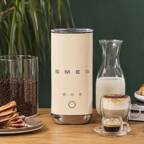 Smeg MFF02CREU Süt Köpürtme Makinesi Krem