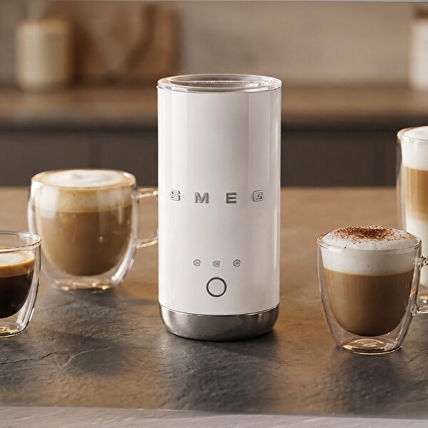 Smeg MFF02WHEU Süt Köpürtme Makinesi Beyaz