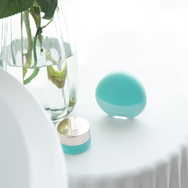 Foreo Luna 4 Mini Arctic Blue Yüz Temizleme Cihazı
