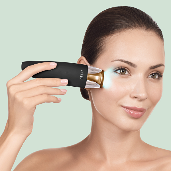 Geske Anti-Aging Cilt Bakım Cihazı Led Terapili Siyah
