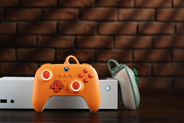 8bitdo Ultimate C Kablolu Hall Effect Controller Xbox Series X Series S - 0ne & Windows PC Oyun Kolu Turuncu