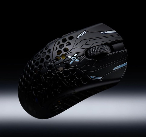 Finalmouse UltralightX Phantom 8000Hz 35GR Oyuncu Mouse Lion