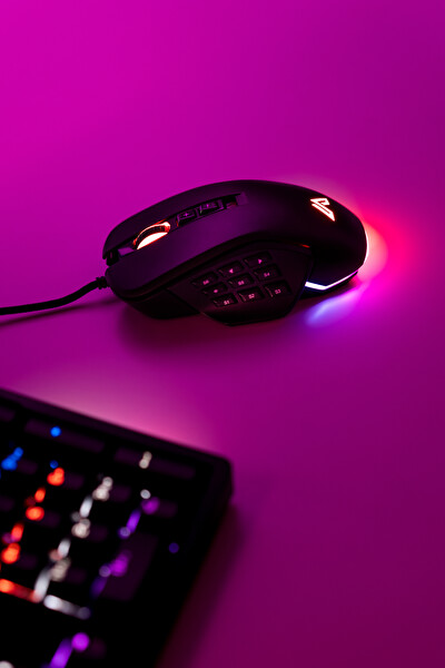 Sarepo GT-400 12400 DPI Değiştirilebilir Yan Tuş Panelleri Profesyonel Oyuncu Mouse