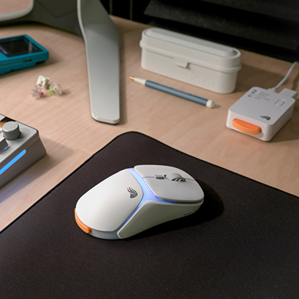Glorious Model O3 Kablosuz RGB Ultralight 30000 DPI Gaming Mouse - Mat Beyaz