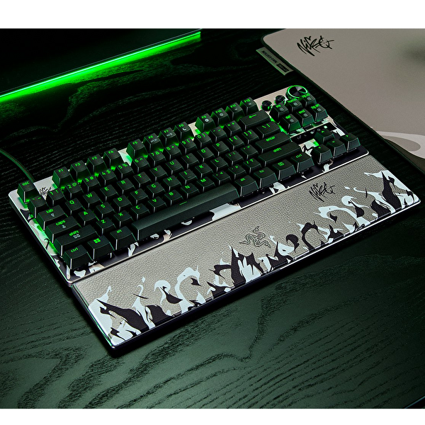 Razer Huntsman V3 Pro Analog Optical Switch 8000Hz RGB Niko Edition Kablolu Oyuncu Klavyesi