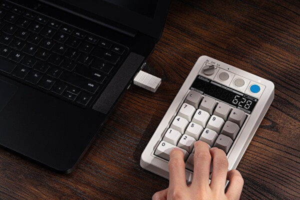 8bitdo Retro 18 M Edition Mekanik Hesap Makinesi