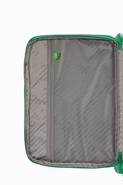 United Colors Of Benetton BNT2800 Ultra Light Kumaş Yeşil Orta Boy Valiz