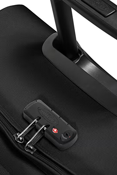 Eastpak Ultra Hafif Geniş Hacimli Dayanıklı Kumaş Sessiz Tekerlekli Orta Boy Valiz EK00062L0081