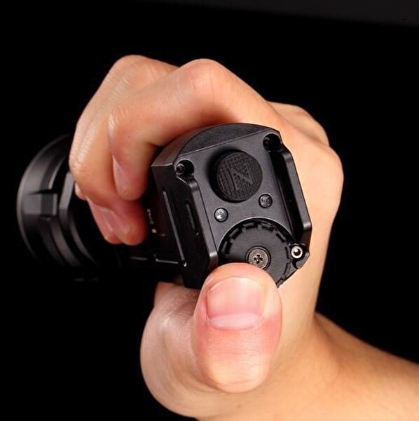 Nitecore P36 2x18650 2000 Lümen El Feneri