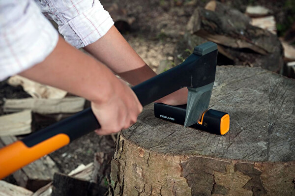 Fiskars 122483 X25 Yarma Baltası