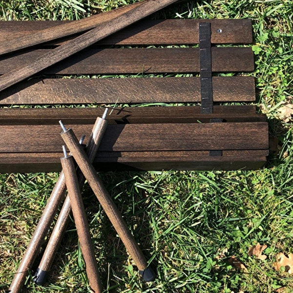 Bag The Joy Antrasit İskelet Turuncu Kılıf Sandalye ve 50x50x50 CM Kahverengi Ahşap Katlanır Masa Seti