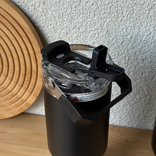 Arow H-206 Taşıma Kulplu Pipetli Kupa Matara 750 ML Siyah