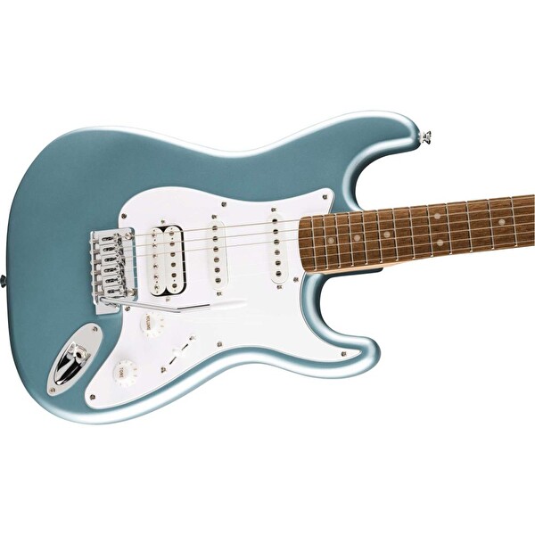 Squier Affinity Stratocaster Junior HSS Hint Defnesi Klavye Beyaz Pena Koruyuculu Metalik Buz Mavisi Elektro Gitar