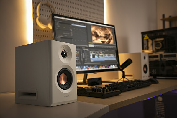 Edifier MR5 Güçlendirilmiş Stüdyo Monitör Hoparlörü Beyaz