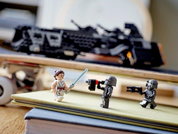 LEGO Star Wars Ren Şövalyeleri Nakliye Gemisi 75284