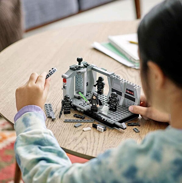 LEGO Star Wars™ Karanlık Trooper™ Saldırısı 75324