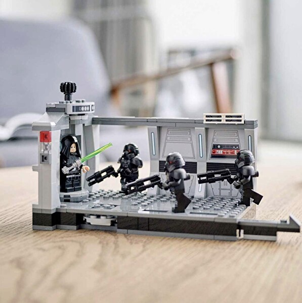 LEGO Star Wars™ Karanlık Trooper™ Saldırısı 75324