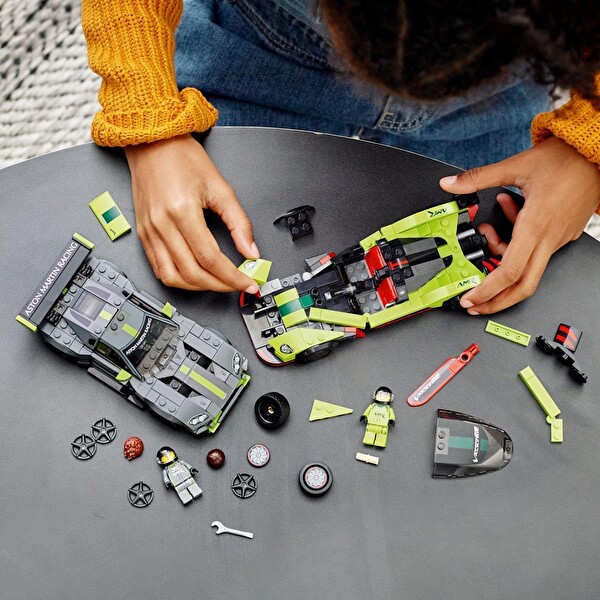 LEGO Speed Champions Aston Martin Valkyrie Amr Pro ve Aston Martin Vantage GT3 76910