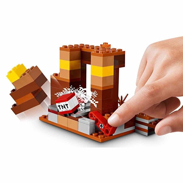 LEGO Minecraft Ticaret Noktası 21167