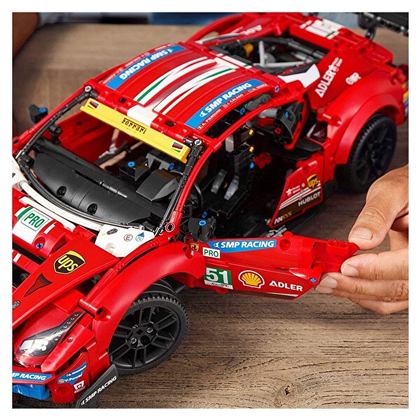 LEGO Technic Ferrari 488 GTE AF Corse #51 42125