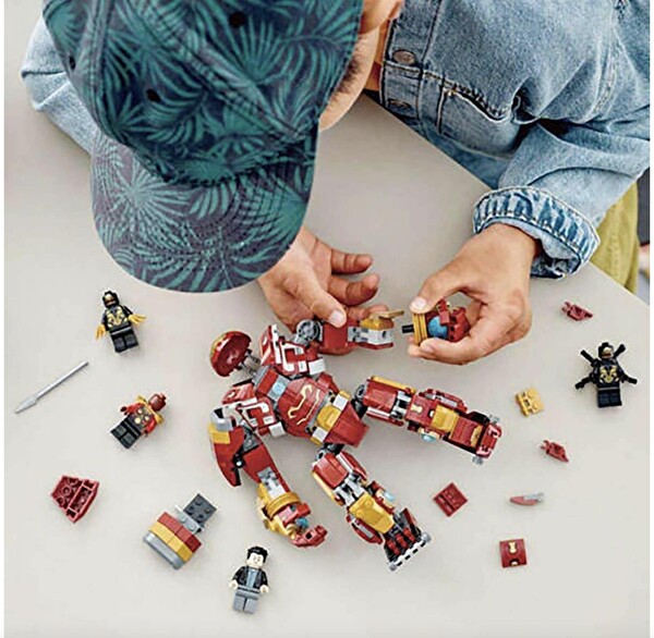 LEGO Marvel Hulkbuster Wakanda Savaşı 76247