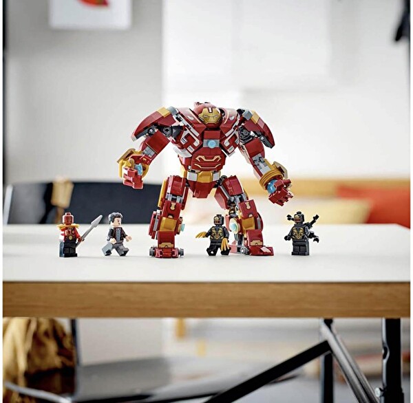 LEGO Marvel Hulkbuster Wakanda Savaşı 76247