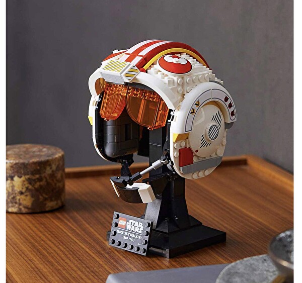 LEGO Star Wars Luke Skywalker'ın Kırmızı Beş Kaskı 75327