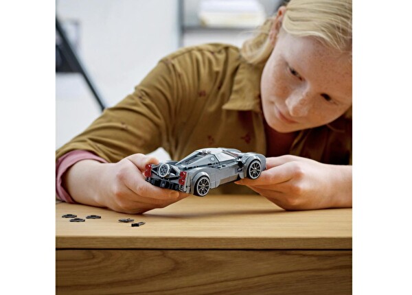 LEGO Speed Champions Pagani Utopia 76915