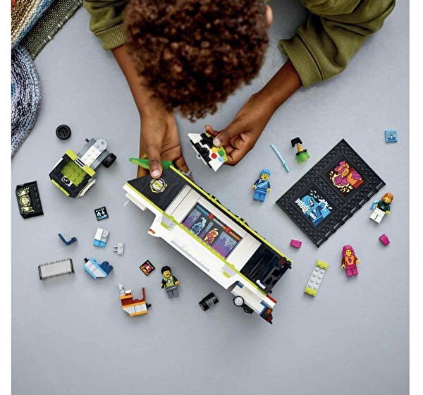 LEGO City Oyun Turnuvası Tırı 60388