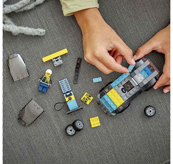 LEGO City Elektrikli Spor Araba 60383