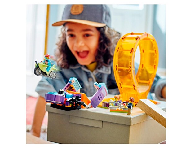 LEGO City Şempanze Yumruğu Gösteri Çemberi 60338