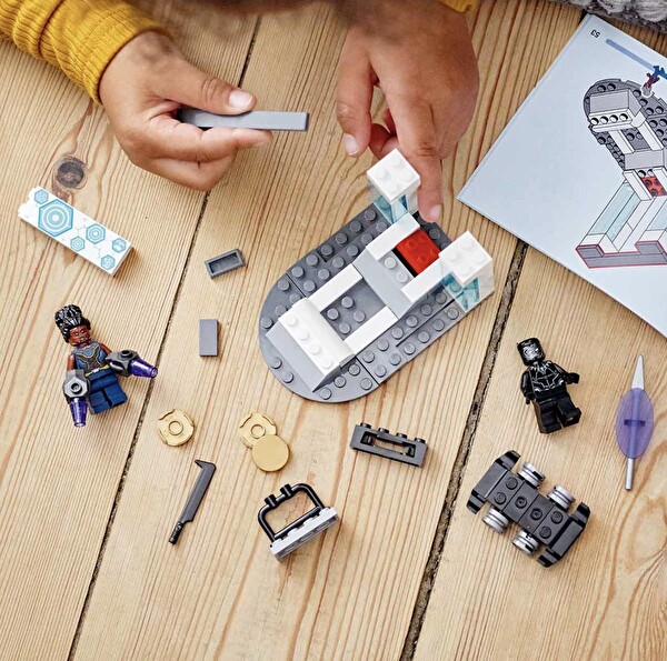 LEGO Marvel Shuri'nin Laboratuvarı 76212