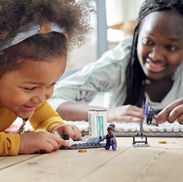 LEGO Marvel Shuri'nin Laboratuvarı 76212