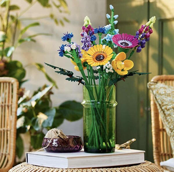 LEGO Icons Kır Çiçekleri Buketi 10313