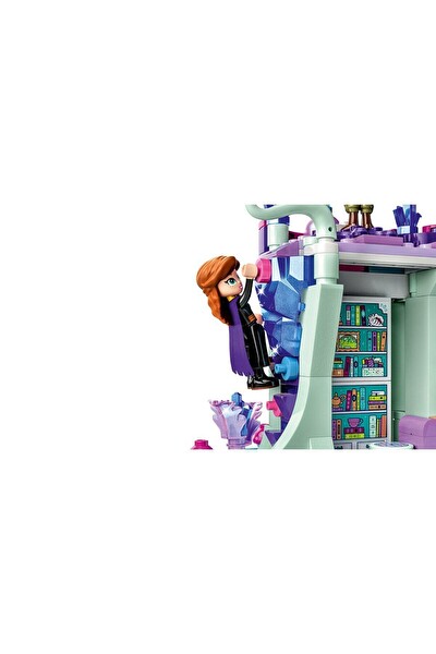 LEGO Disney Büyülü Ağaç Ev 43215