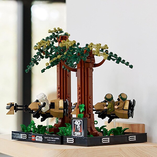 LEGO Star Wars Endor Hız Motoru Takibi Diorama 75353